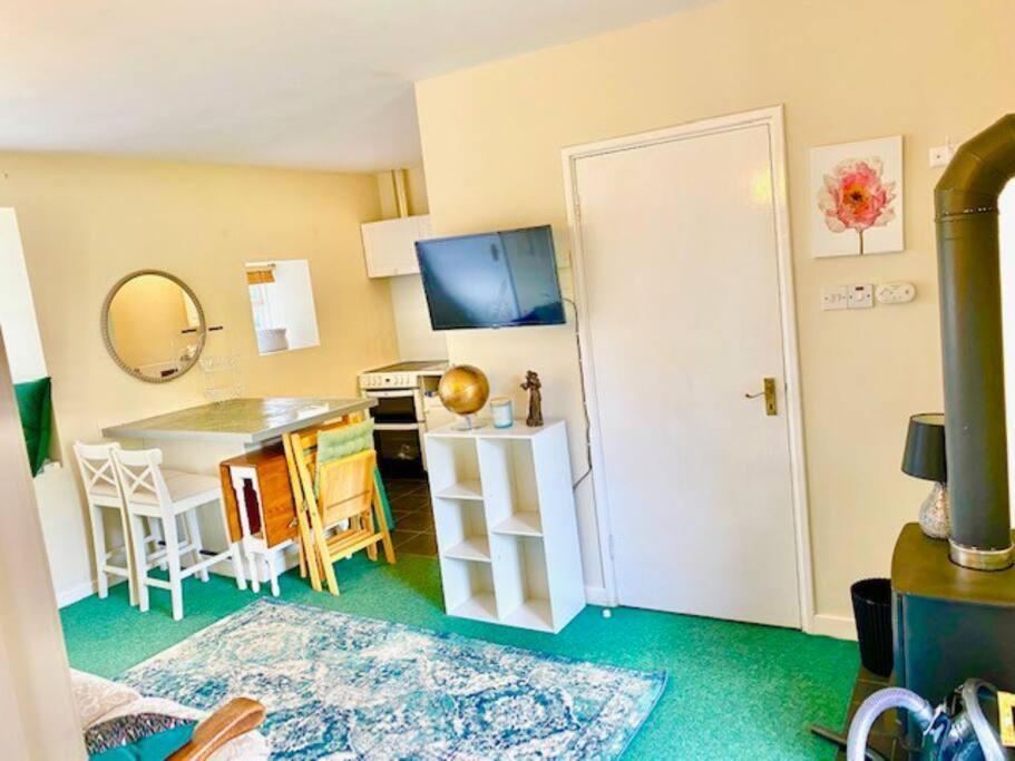קורק Cosy 2 Bed Cottage Next To Fota Wildlife Park מראה חיצוני תמונה
